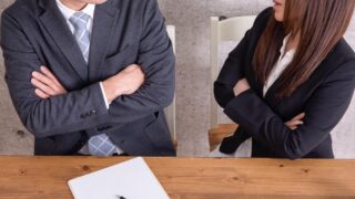 「ぞんざいに扱われる」意味や原因とは？雑に扱う人の心理と具体的な対処法を解説