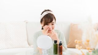 角栓を押し出すのがやめられない悩み|原因と肌への影響・正しいケア方法