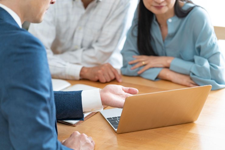 相続放棄の仕組みを説明する図